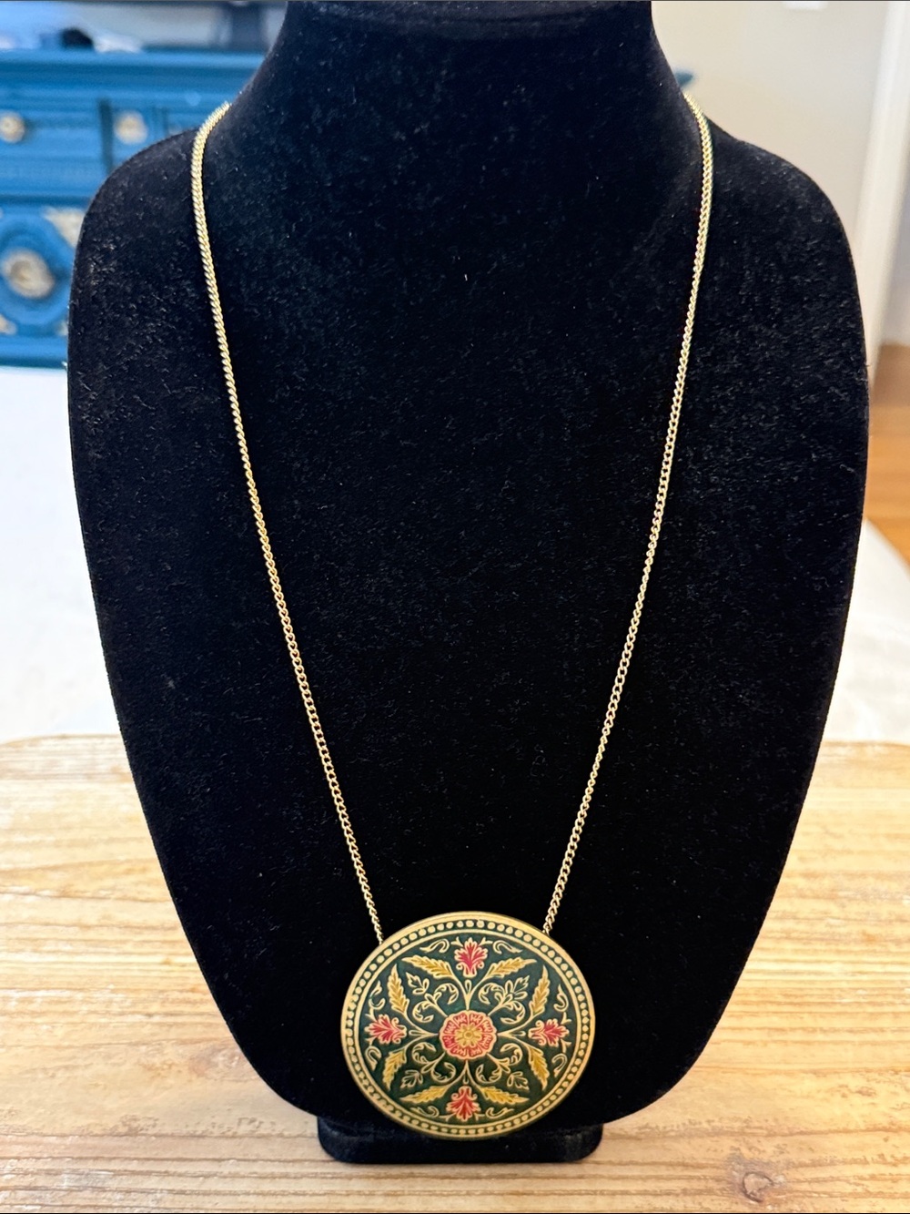 Vintage India Gold Tone Cloisonné Large Medallion Pendant Statement Necklace